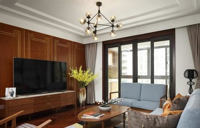 佛山市鵬瑞·三龍灣1號新古典風(fēng)格三居室裝修案例